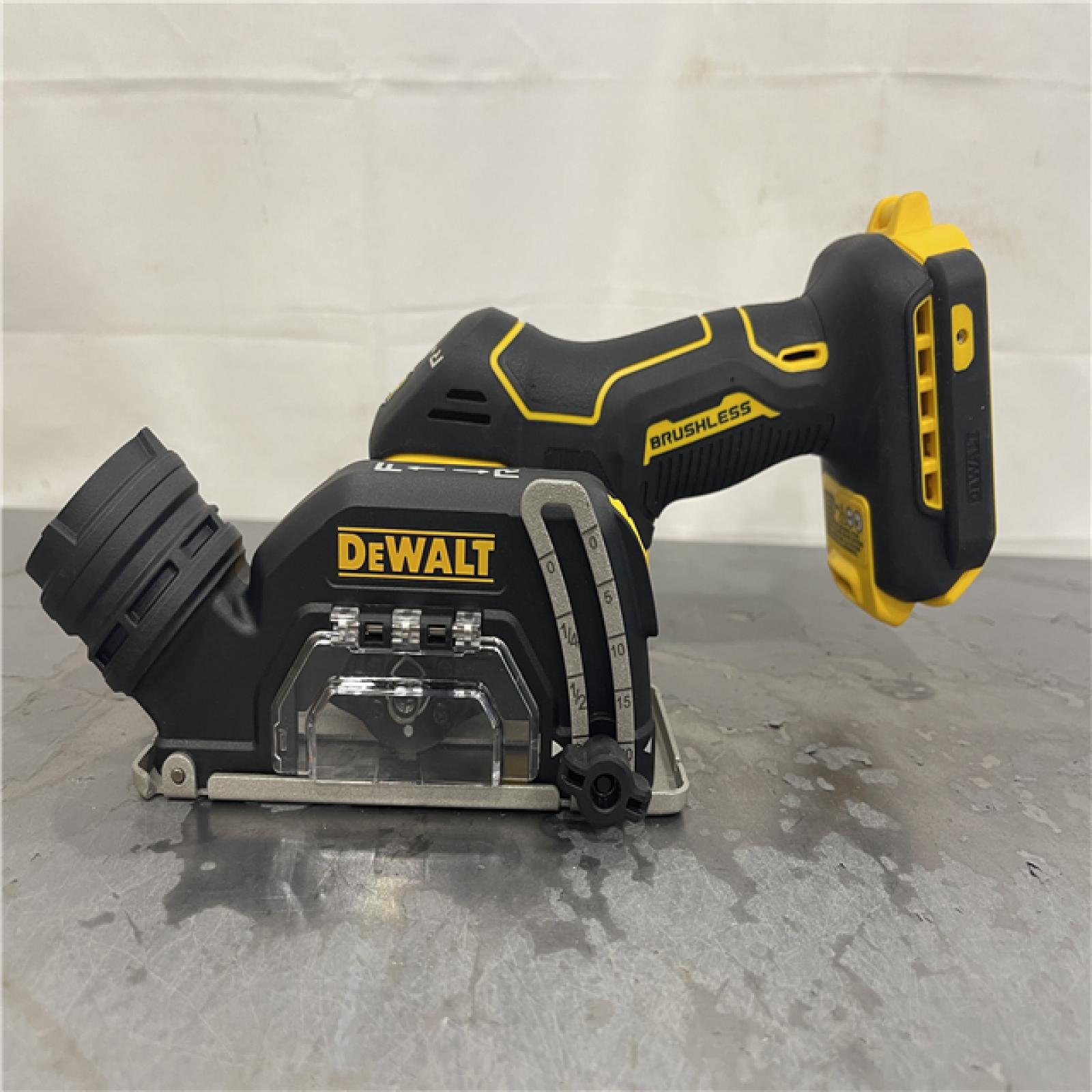 AS-IS- DEWALT 20V MAX XR Lithium-Ion Brushless Cordless 3 Cut-Off Tool (Tool Only)