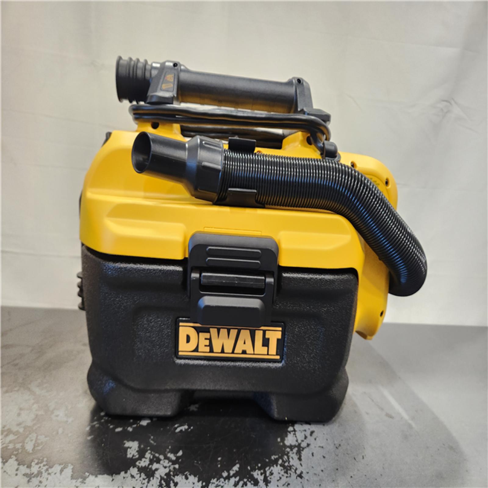 AS-IS- Dewalt 2-gal. Max Cordless/Corded Wet/Dry Vacuum