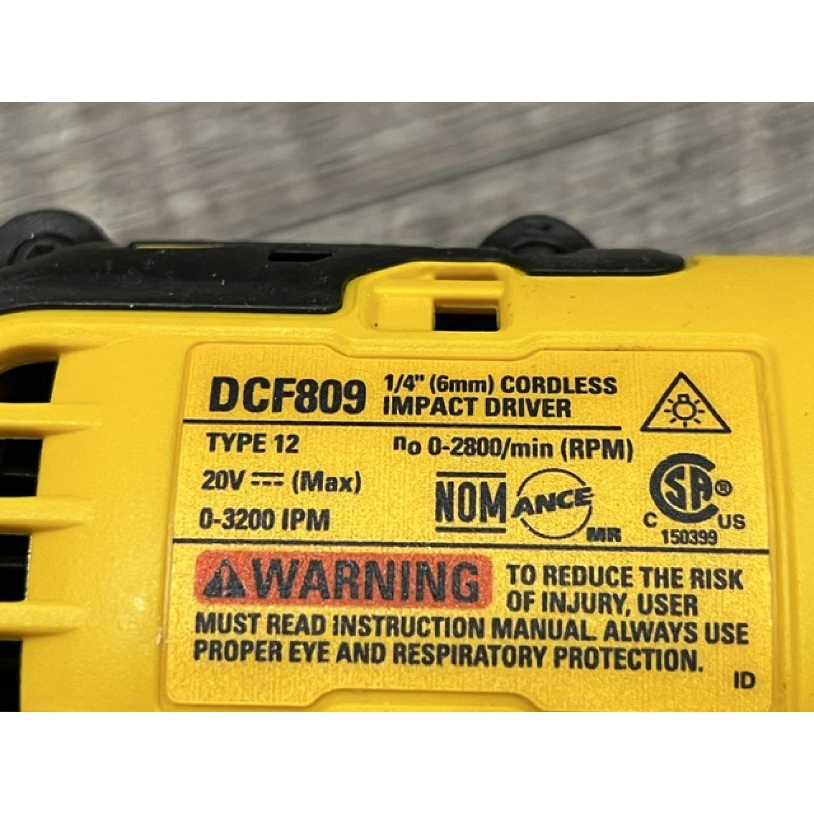 AS-IS DEWALT Atomic 20V Max Lithium-Ion Brushless Cordless Compact 1/4 in. Impact Driver Kit