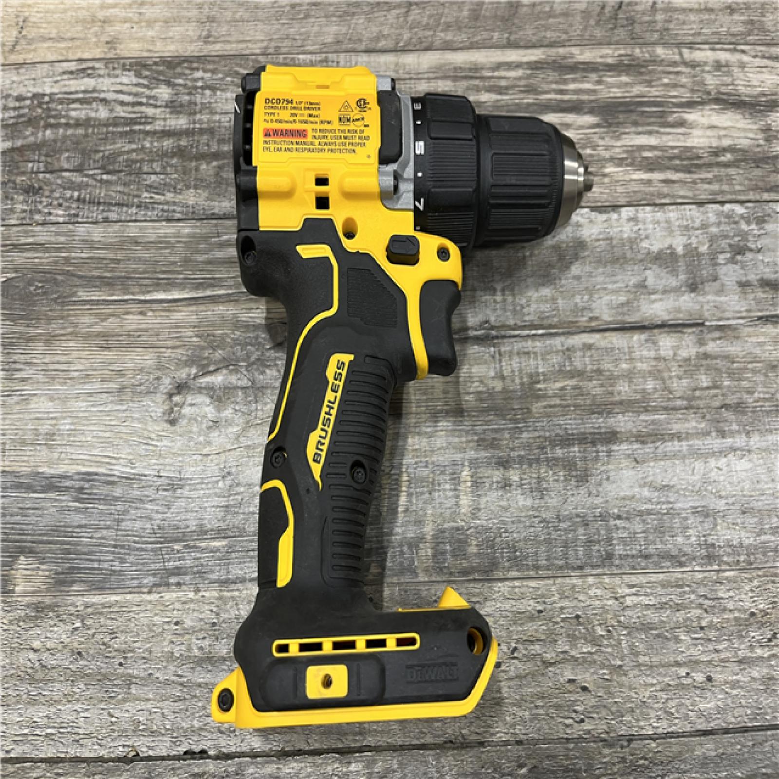 AS-IS DEWALT Atomic 20V Lithium-Ion Cordless Compact 1/2 in. Drill/Driver Kit