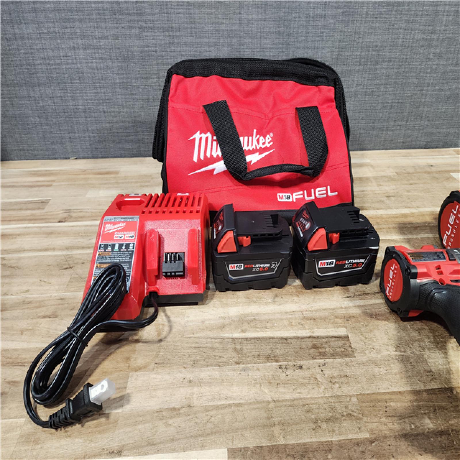 HOUSTON LOCATION - AS - IS Milwaukee 2 Tool Combo Kit W/ (2) Battery & Charger