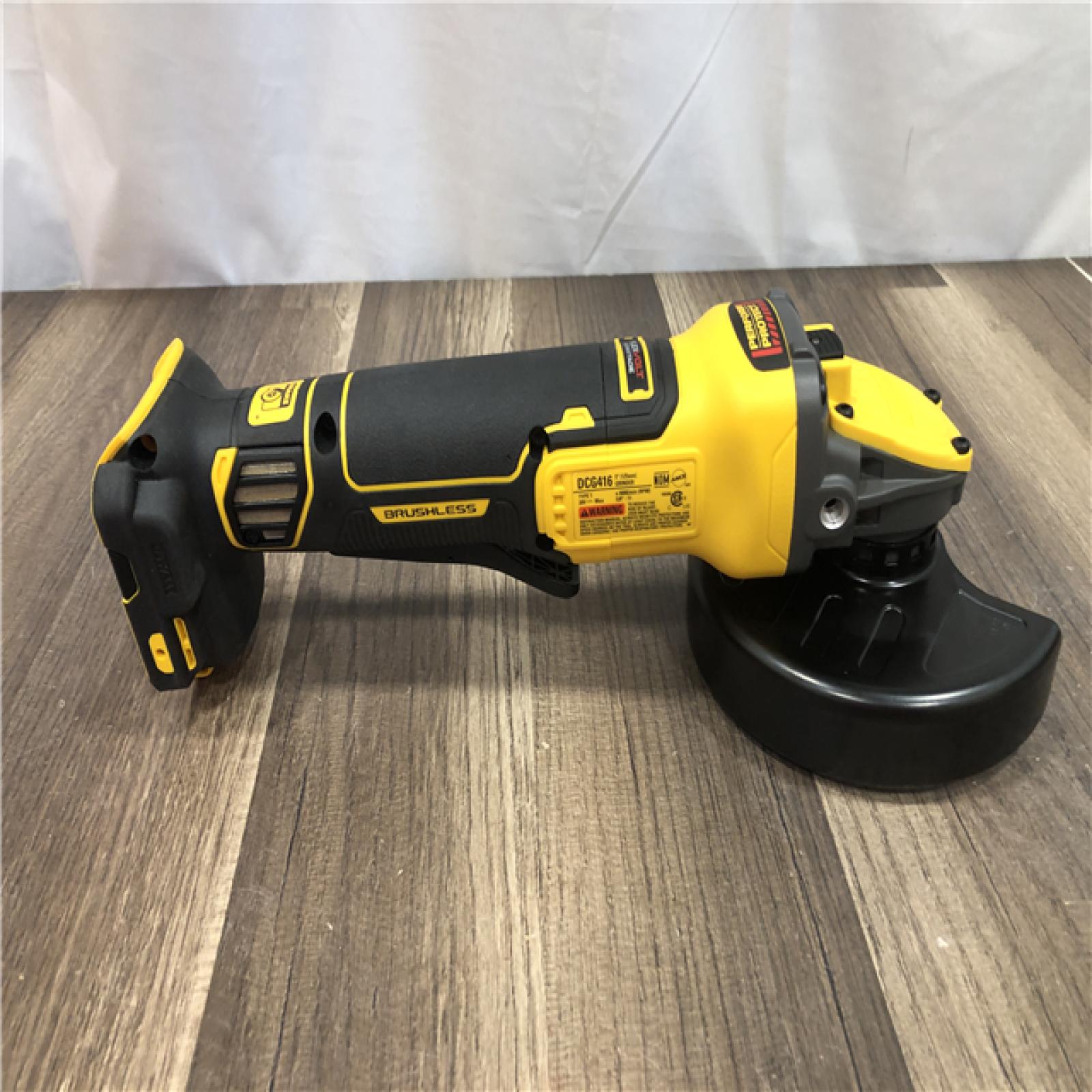 AS-IS DEWALT 20V Cordless Brushless 4-1/2 in. - 5 in. Variable Speed Angle Grinder with FLEXVOLT Advantage (Tool-Only)