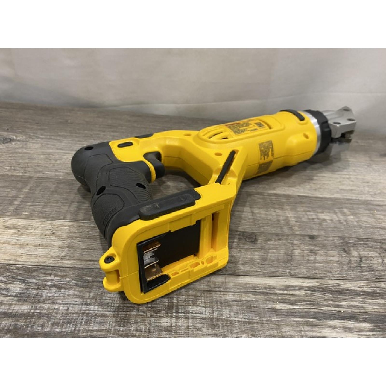 AS-IS DEWALT 20V MAX Cordless 18-Gauge Swivel Head Shears (Tool Only)