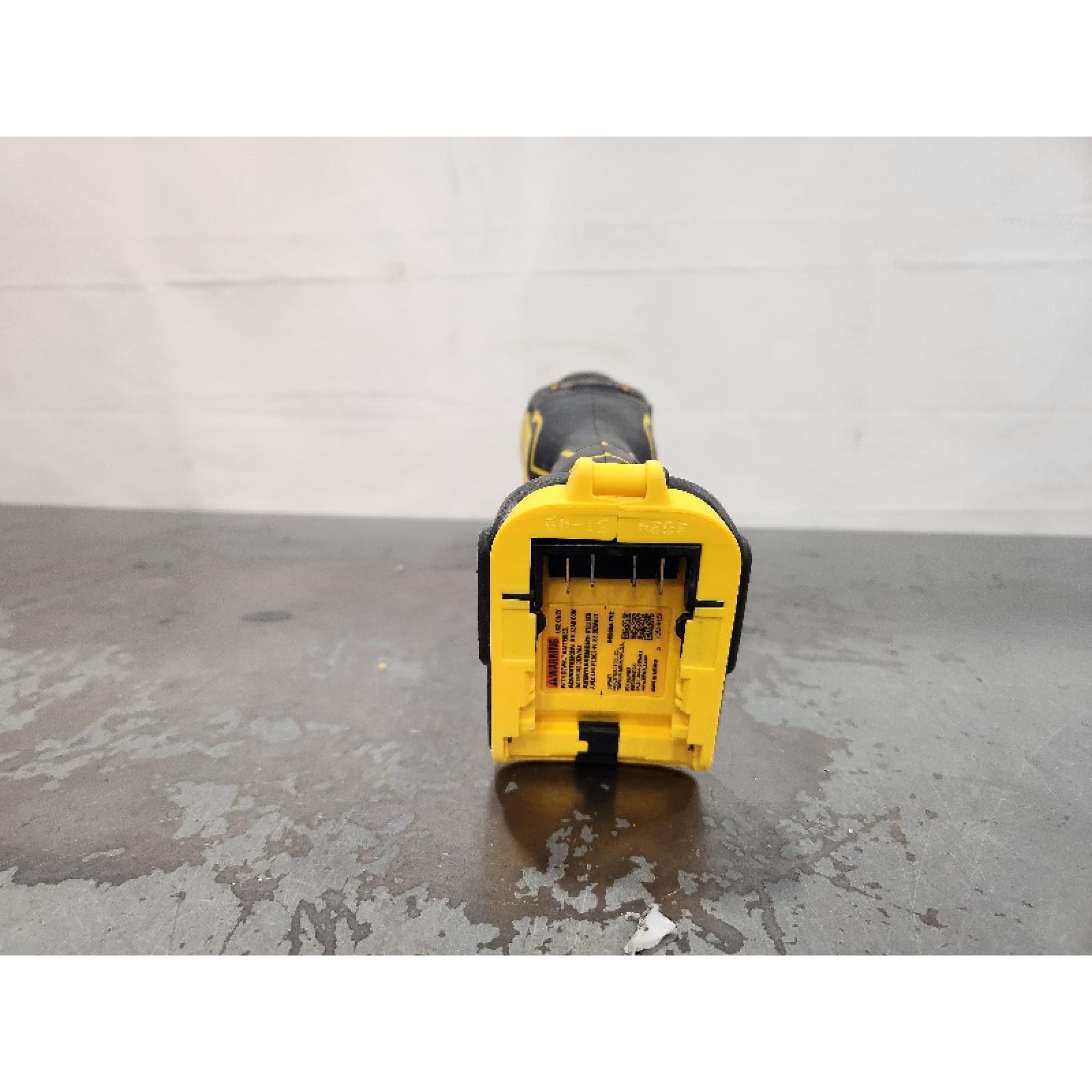 AS-IS- DEWALT ATOMIC 20V MAX Cordless Brushless Oscillating Multi Tool (Tool Only)