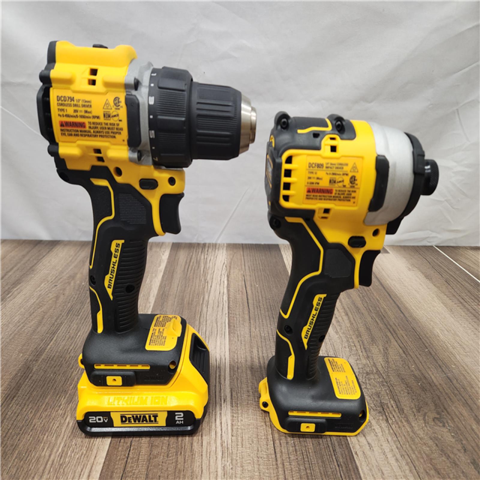 AS-IS- DeWalt 20V MAX ATOMIC Cordless Brushless 2-Tool Combo Kit