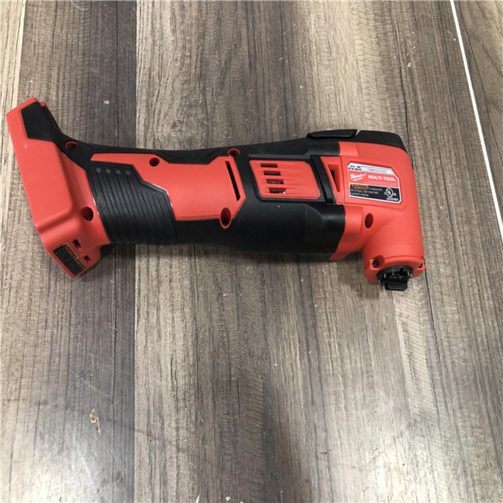 AS-IS Milwaukee M18 18V Lithium-Ion Cordless Oscillating Multi-Tool (Tool-Only)
