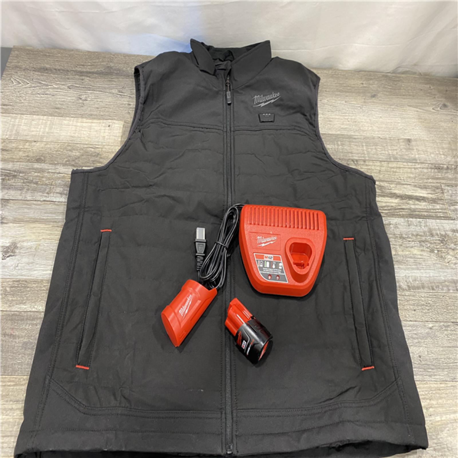 AS-IS Milwaukee Men's X-Large 12-Volt Lithium-Ion Cordless Axis Black Heated Vest Kit