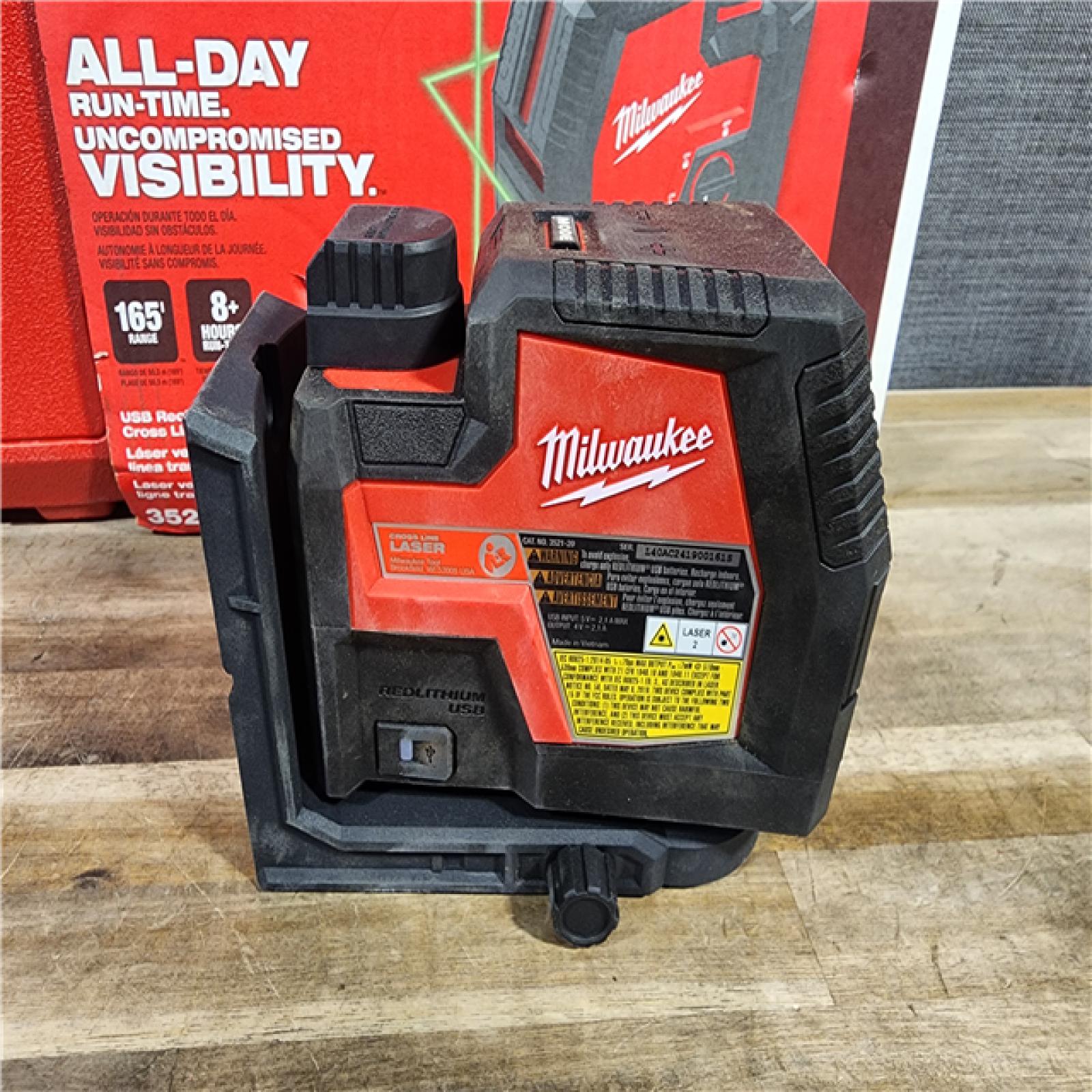HOUSTON LOCATION - AS-IS MILWAUKEE 100 Ft. REDLITHIUM Lithium-Ion USB Green Rechargeable Cross Line Laser Level with Charger