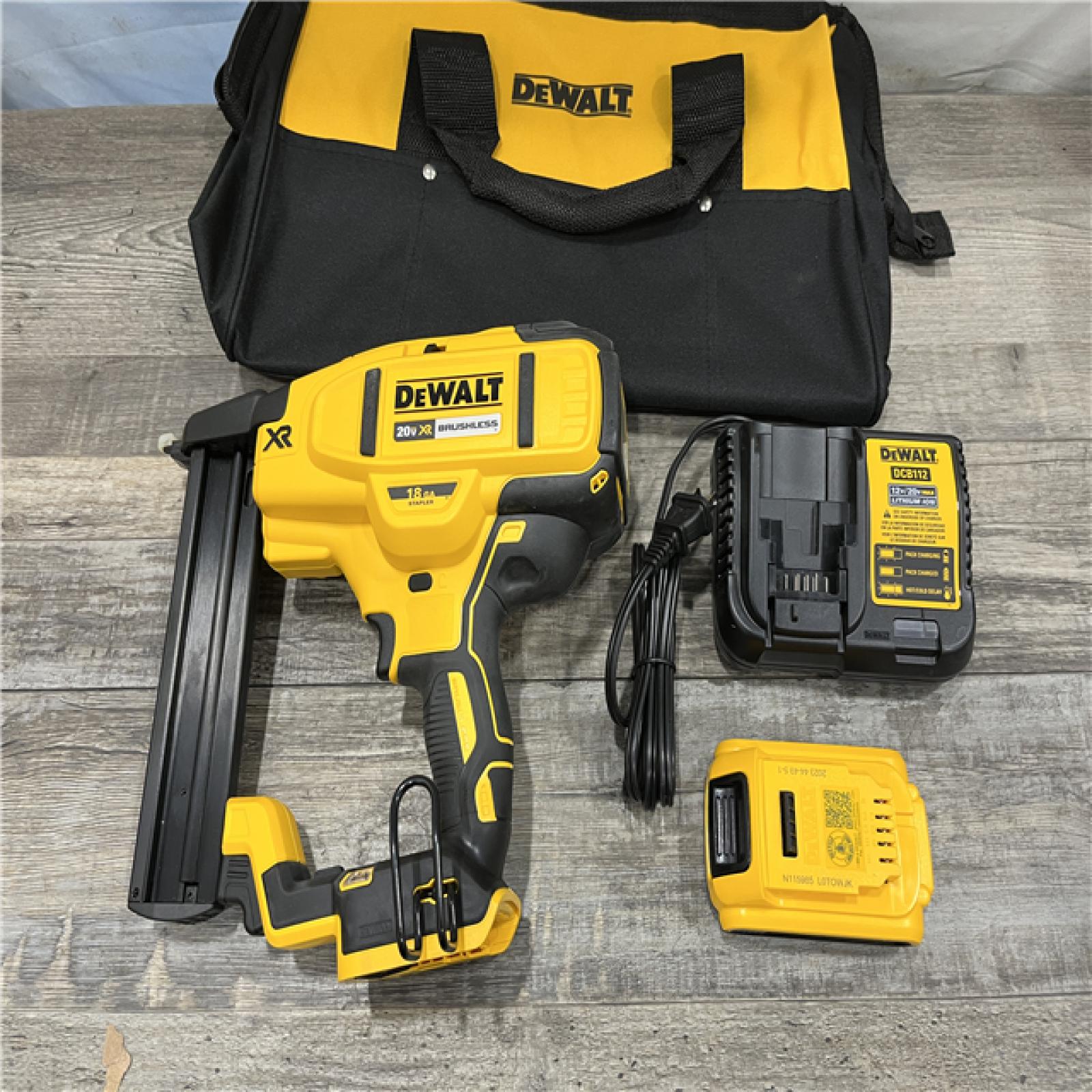 AS-IS DEWALT 20V MAX XR Lithium-Ion Cordless 18-Gauge Narrow Crown Stapler Kit