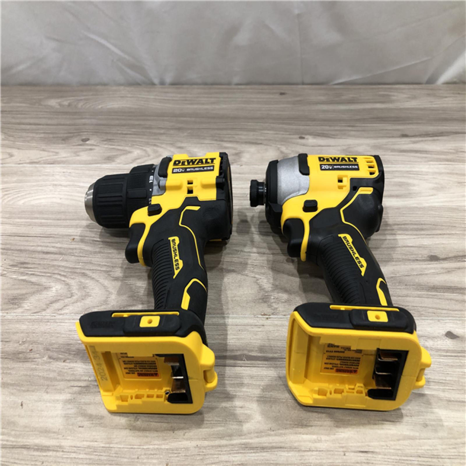 AS-IS DEWALT ATOMIC 20-Volt MAX Lithium-Ion Cordless Combo Kit