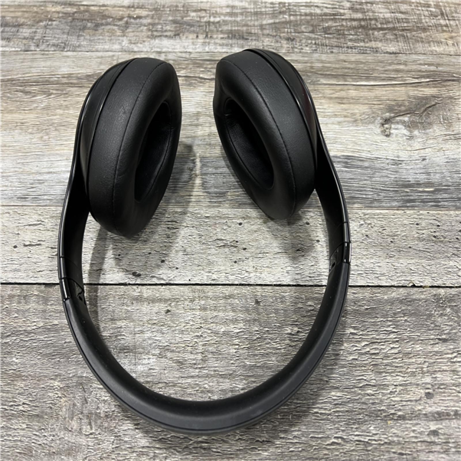 AS-IS Beats Studio3 Wireless Noise Cancelling Headphones with Apple W1 Headphone Chip- Matte Black