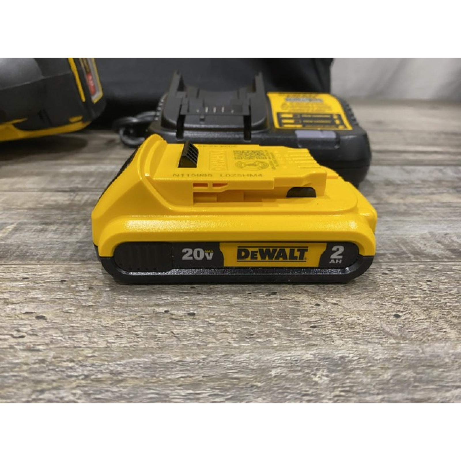 AS-IS DEWALT 20V MAX XR Lithium-Ion Cordless 18-Gauge Narrow Crown Stapler Kit