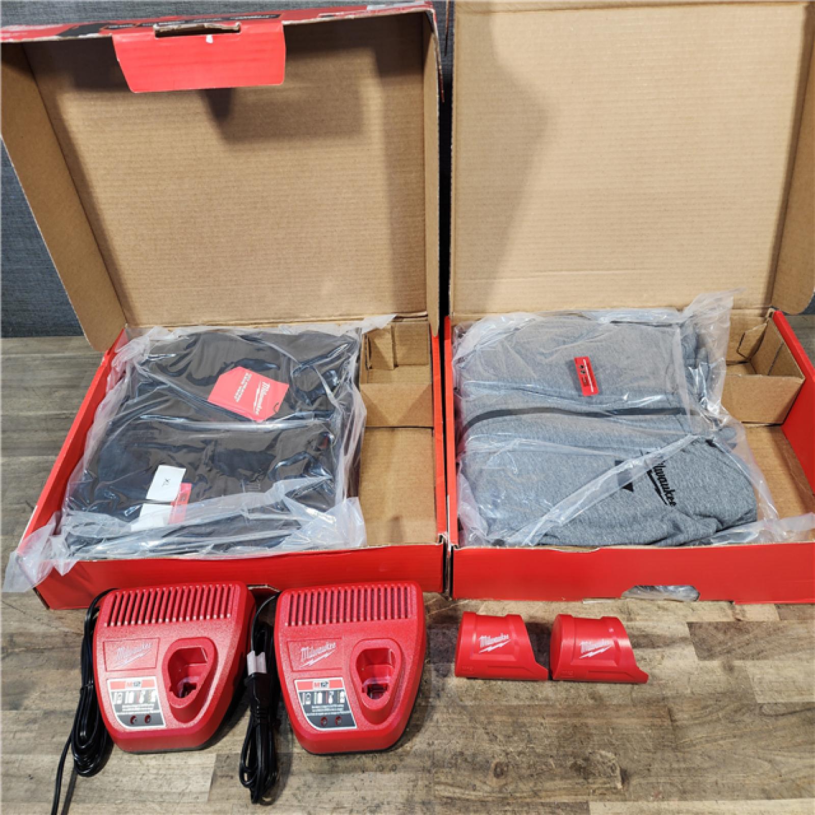 HOUSTON LOCATION - AS-IS MILWAUKEE 2 HEATED CLOTHING COMBO KIT