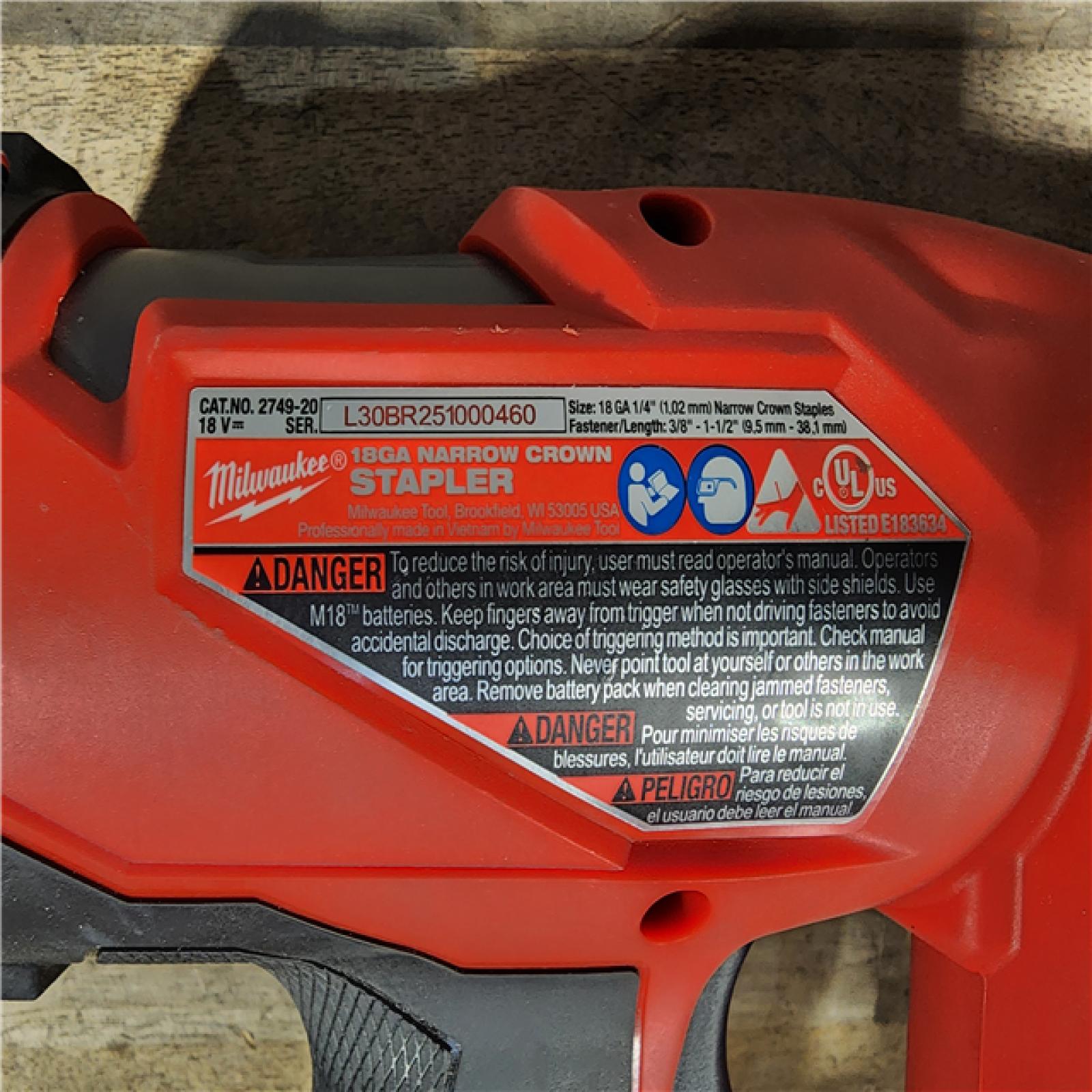 HOUSTON LOCATION - AS-IS MILWAUKEE FUEL 18V Cordless 18-Gauge 1/4 in. Narrow Crown Stapler (Tool-Only)