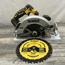 AS-IS DEWALT 20-Volt MAX 7-1/4 in. Cordless Circular Saw (Tool Only)