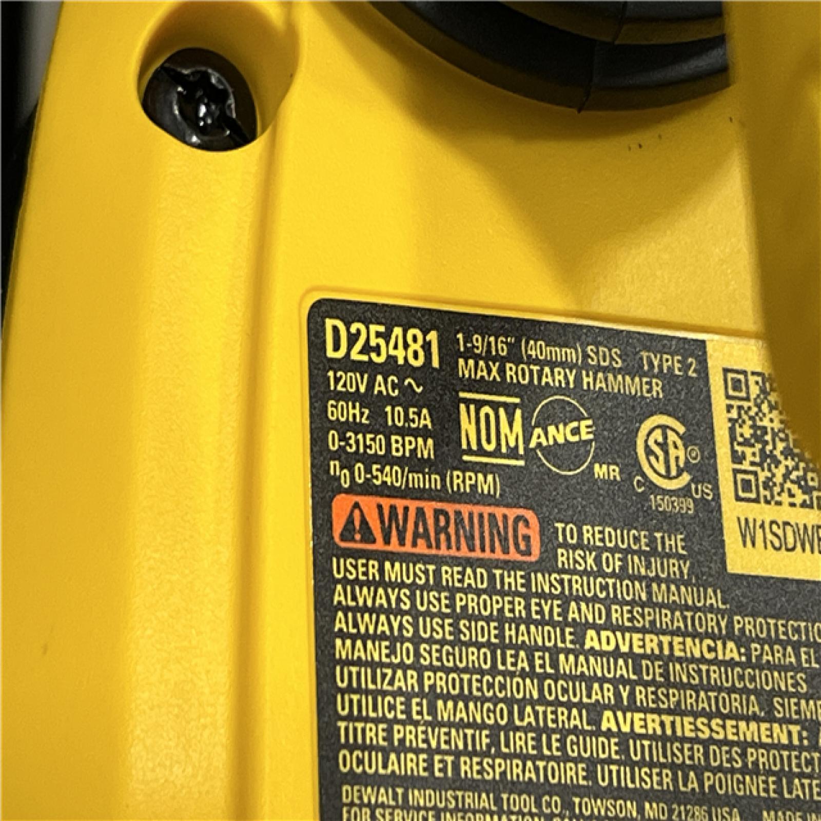 AS-IS DEWALT 10.5 Amp 1-9/16 in. Corded SDS-MAX Combination Concrete/Masonry Rotary Hammer