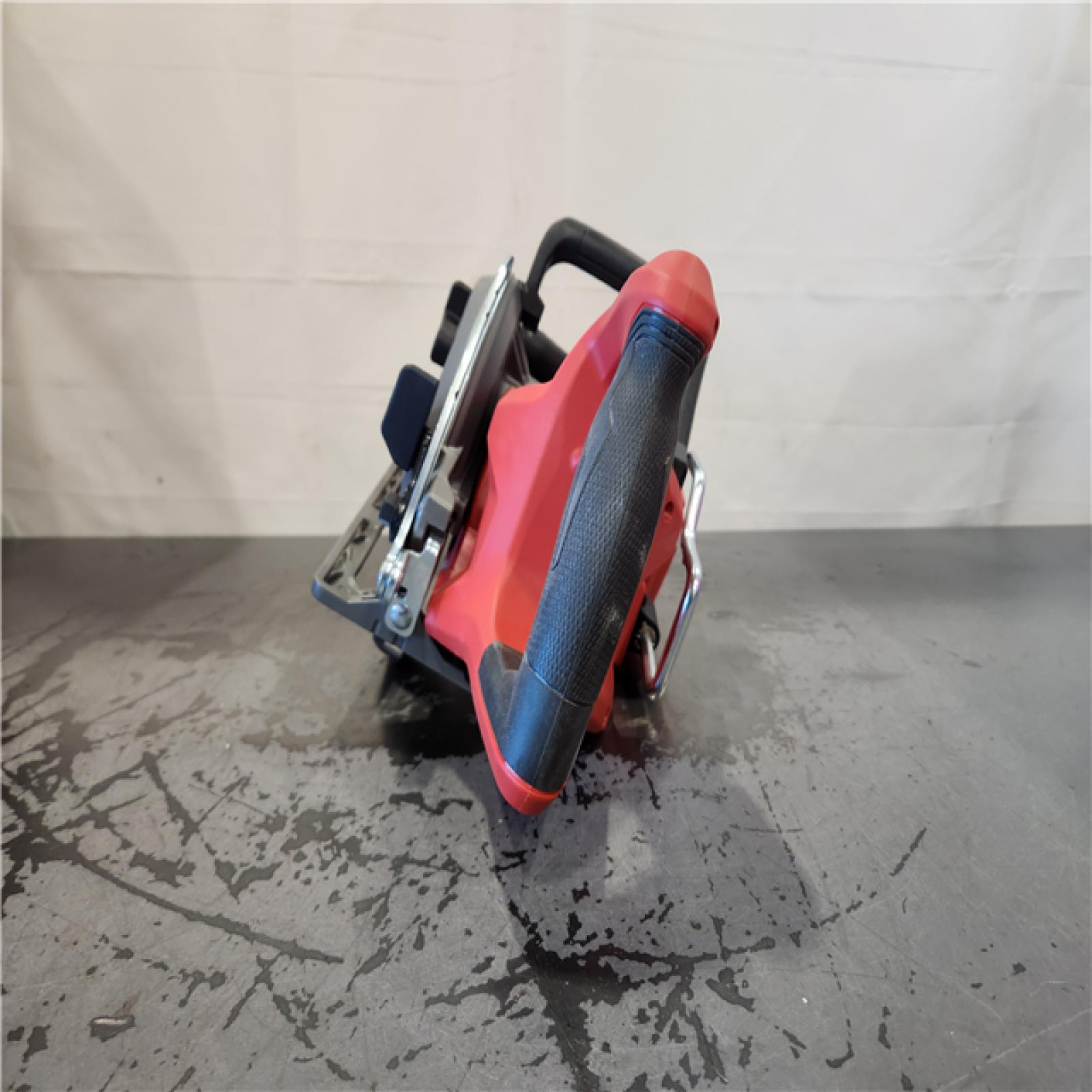 AS-IS- Milwaukee FUEL 18V Lithium-Ion Cordless 7-1/4 in. Rear Handle Circular Saw (Tool-Only)