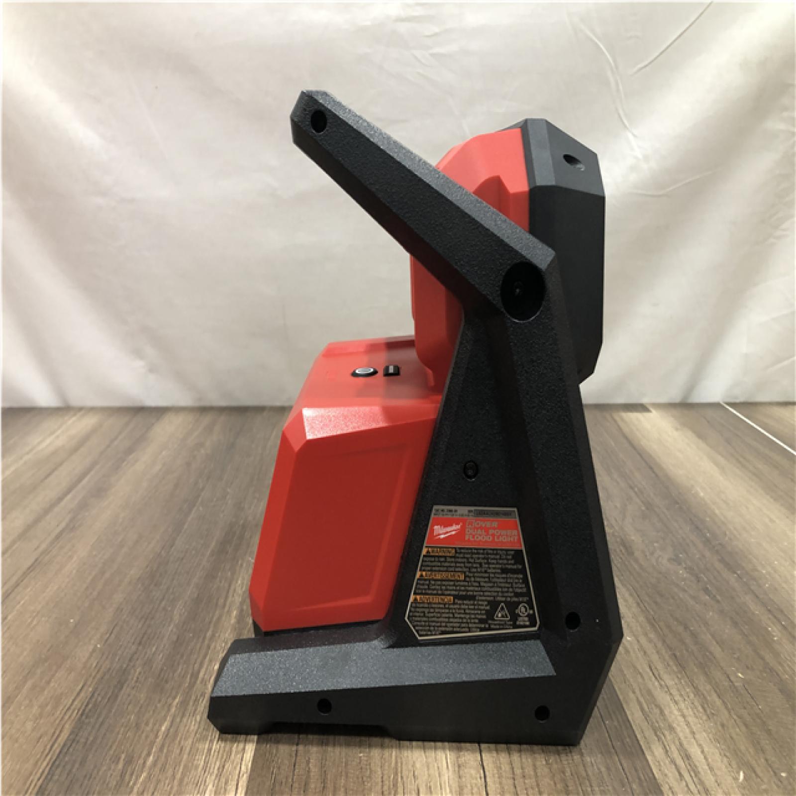 AS-IS Milwaukee  GEN-2 18-Volt Lithium-Ion Cordless 4000 Lumens ROVER LED AC/DC Flood Light (Tool-Only)