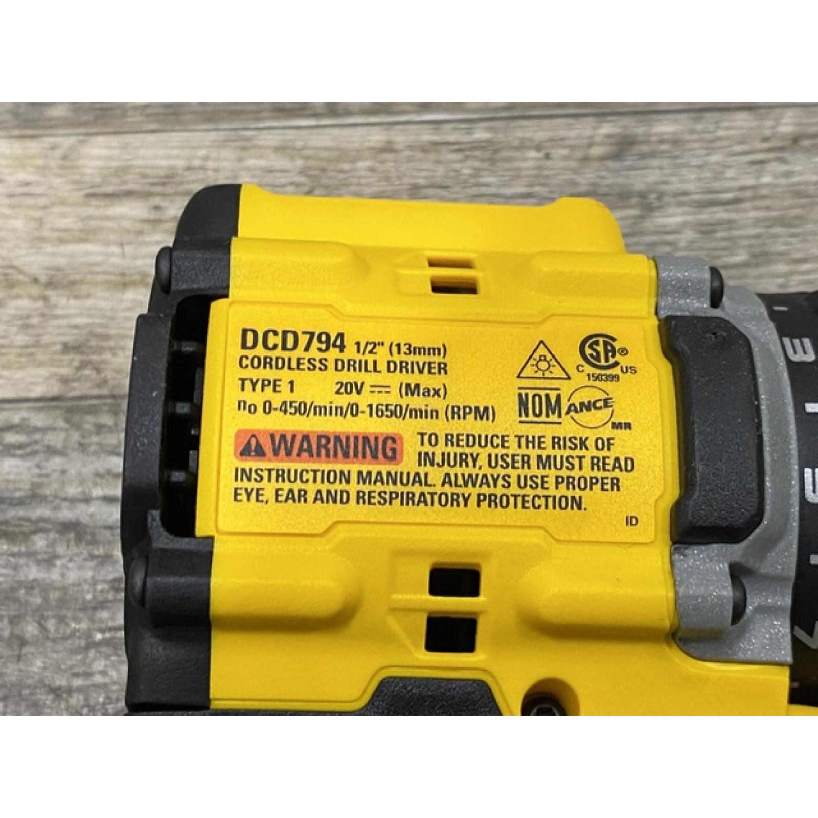 AS-IS DEWALT Atomic 20V Lithium-Ion Cordless Compact 1/2 in. Drill/Driver Kit