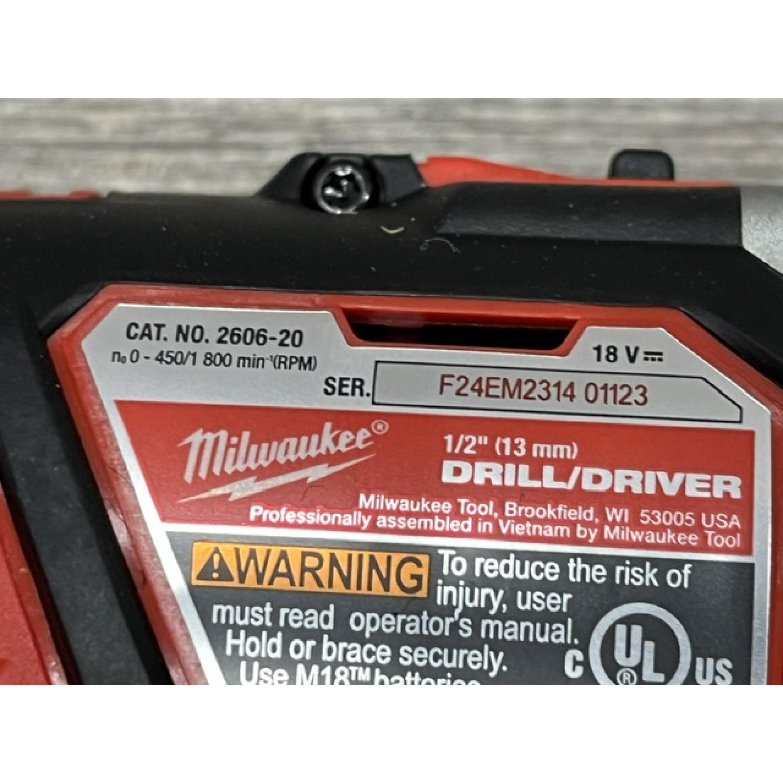 AS-IS Milwaukee 18V Lithium-Ion Cordless Drill Driver/Impact Driver Combo Kit