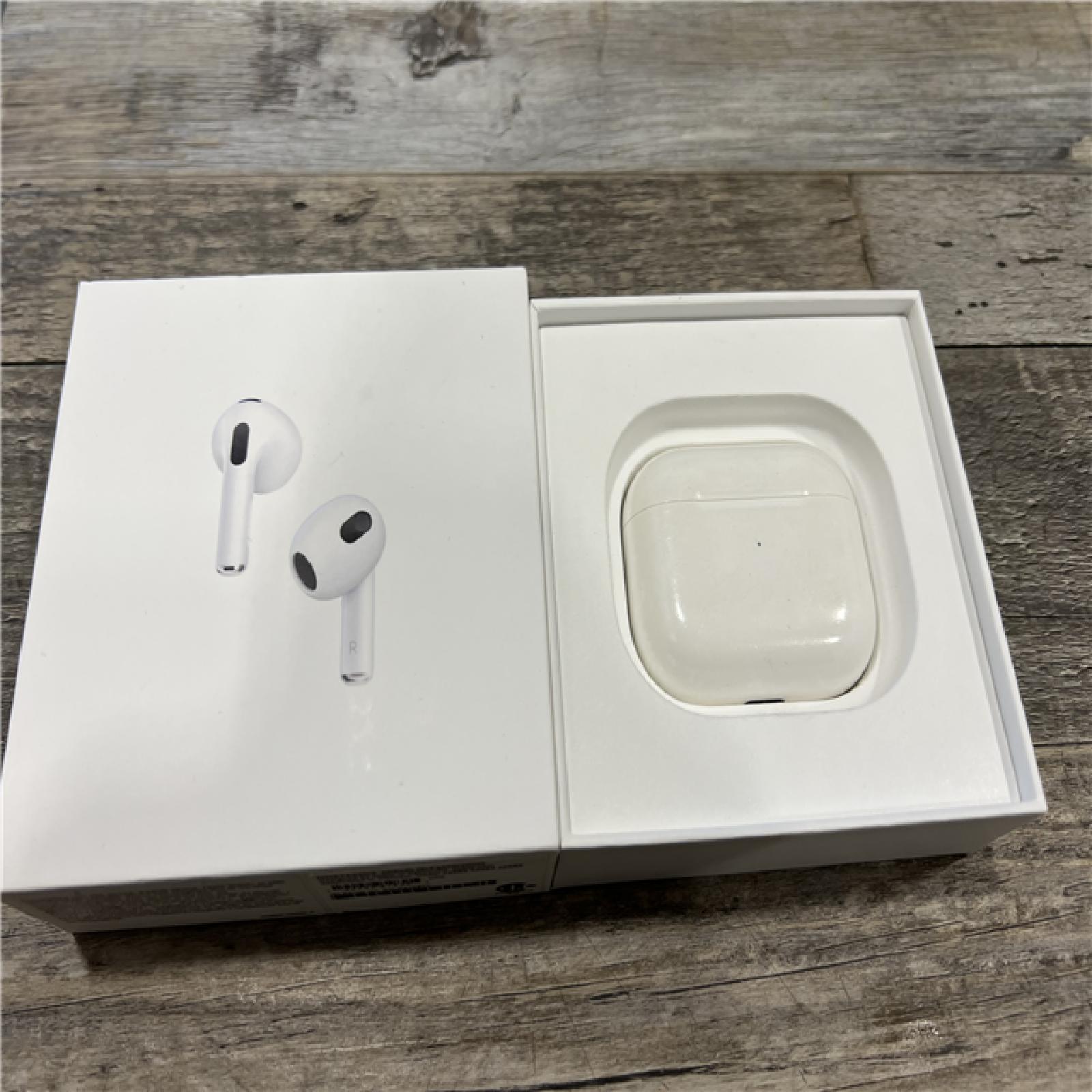 AS-IS Apple - AirPods (3rd generation) with Lightning Charging Case - White