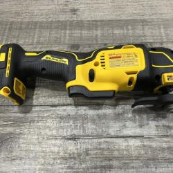 AS-IS DEWALT ATOMIC 20V MAX Lithium-Ion Cordless Brushless Oscillating Tool Kit