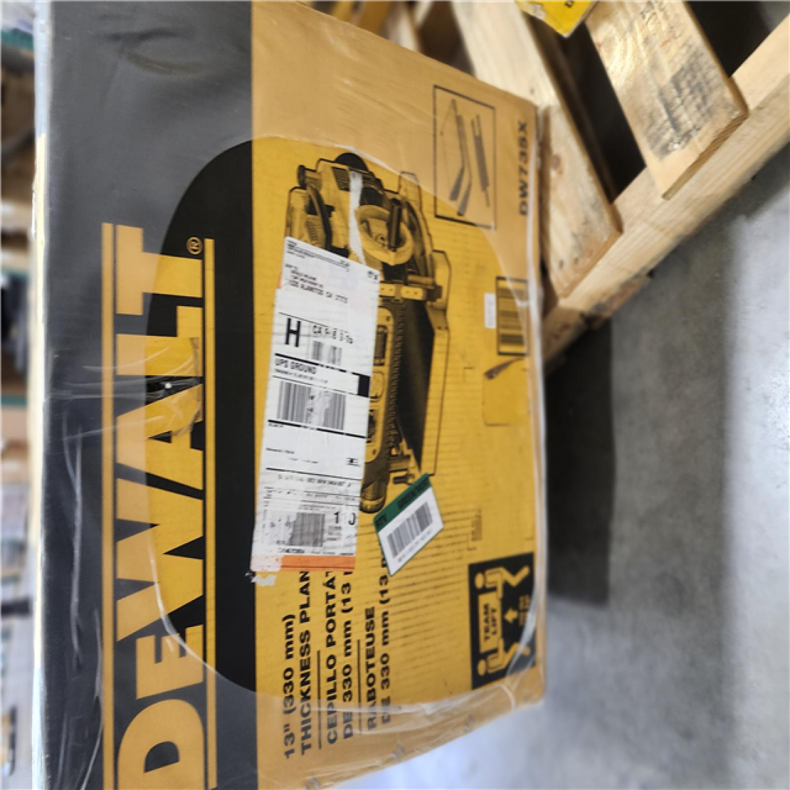 NEW- 15 Amp Corded 13 in. Heavy-Duty 2-Speed Bench Planer