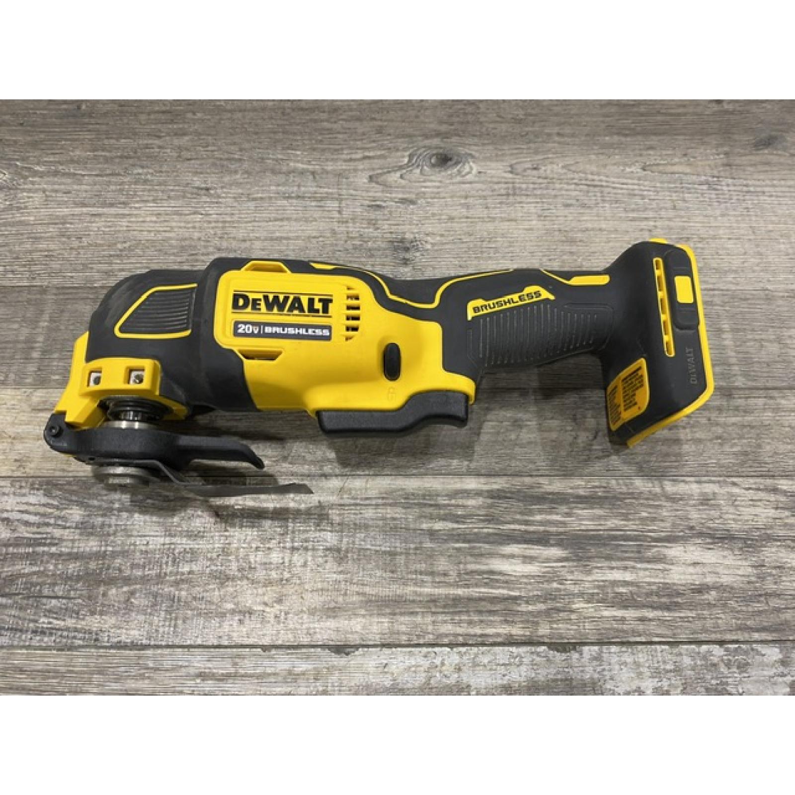 AS-IS DEWALT ATOMIC 20V MAX Cordless Brushless Oscillating Multi Tool Kit