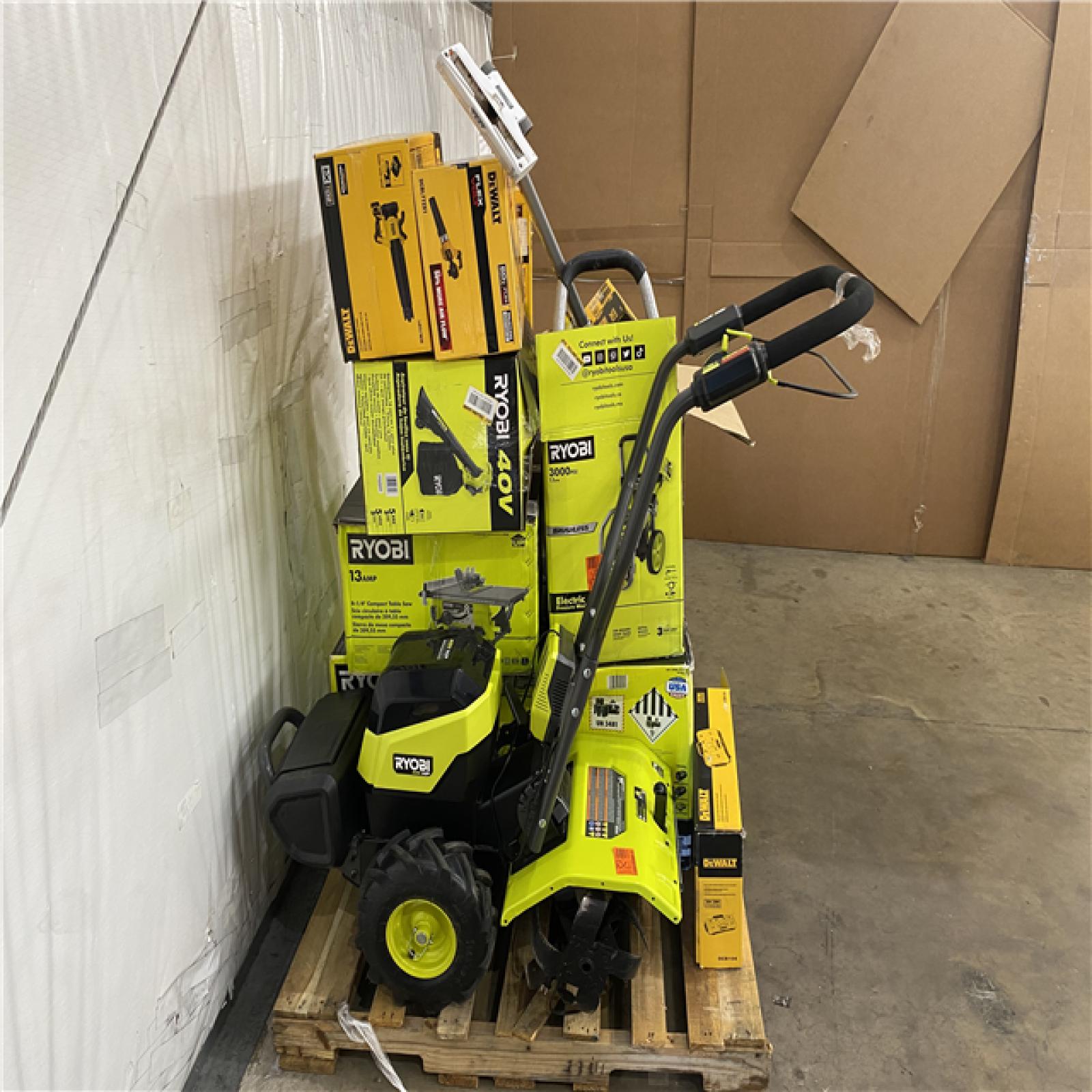 Houston Location AS IS - Tool Pallet