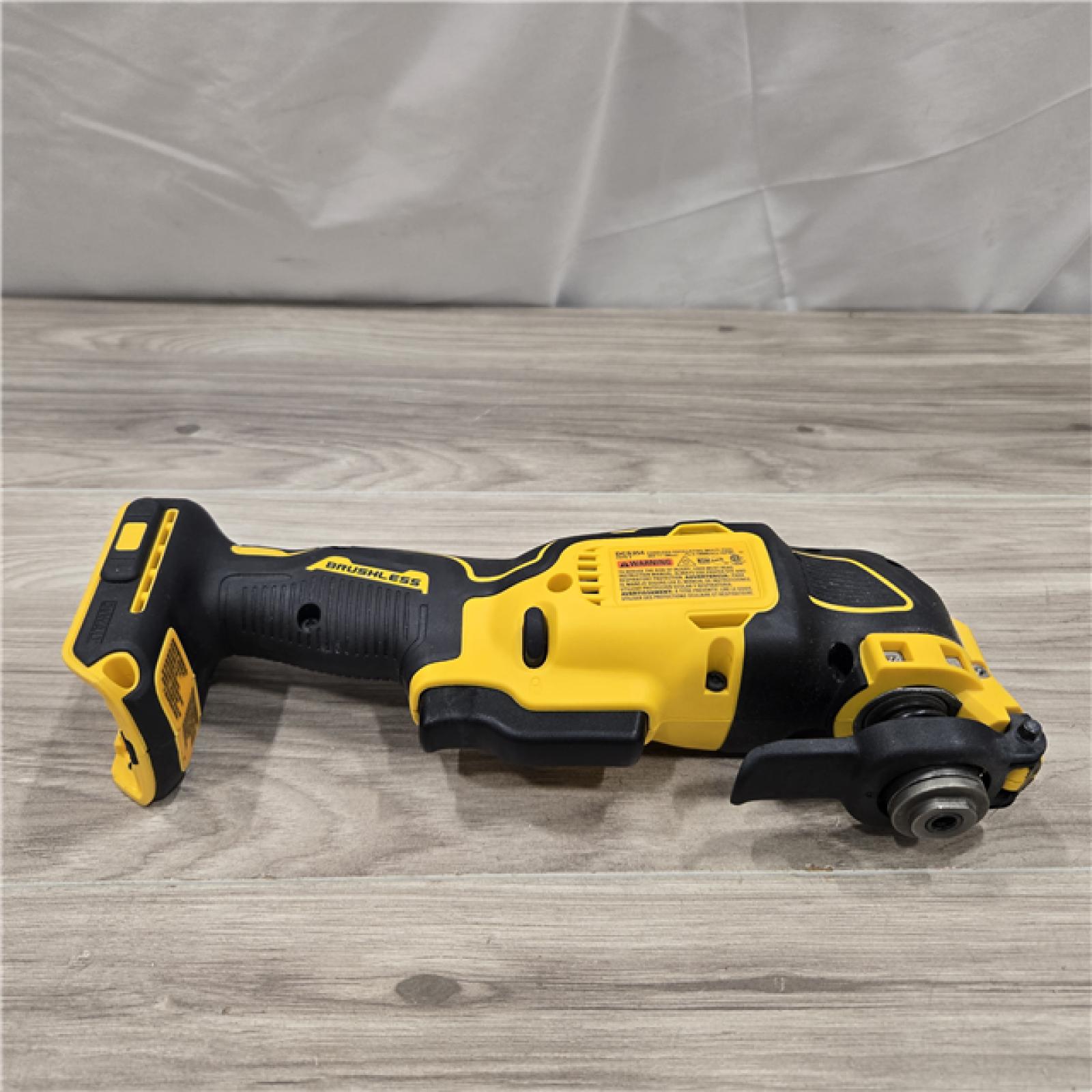 AS-IS DEWALT ATOMIC 20V MAX Cordless Oscillating Multi Tool (Tool Only)