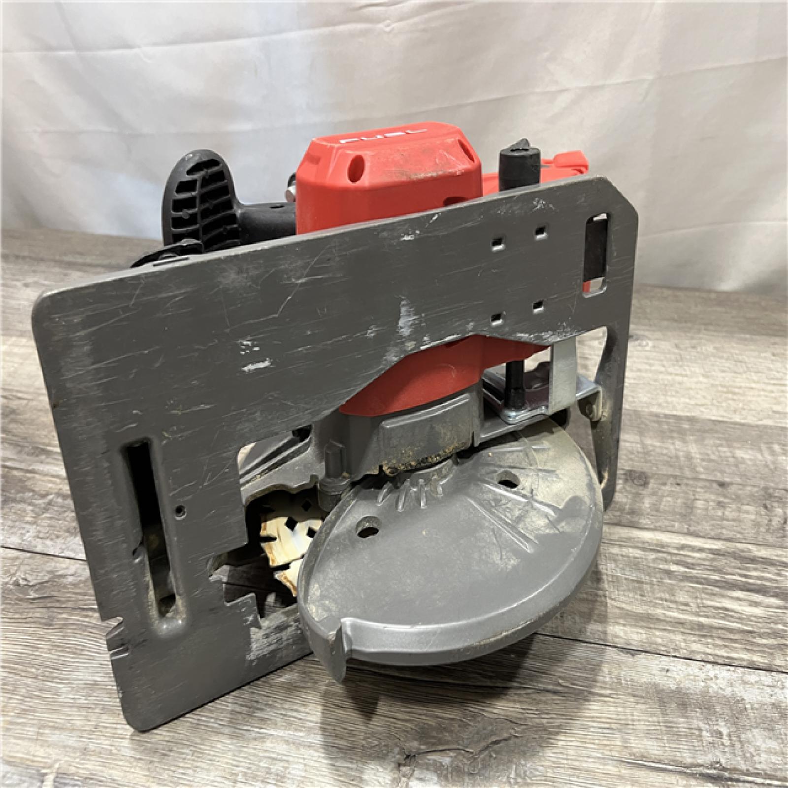AS-IS Milwaukee FUEL 18V Lithium-Ion Brushless Cordless 7-1/4 in. Circular Saw (Tool-Only)