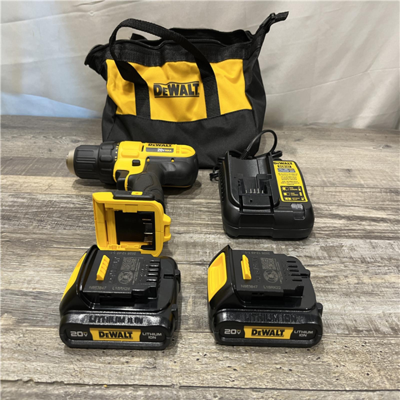 AS-IS DEWALT 20V MAX Cordless 1/2 in. Drill/Driver Kit