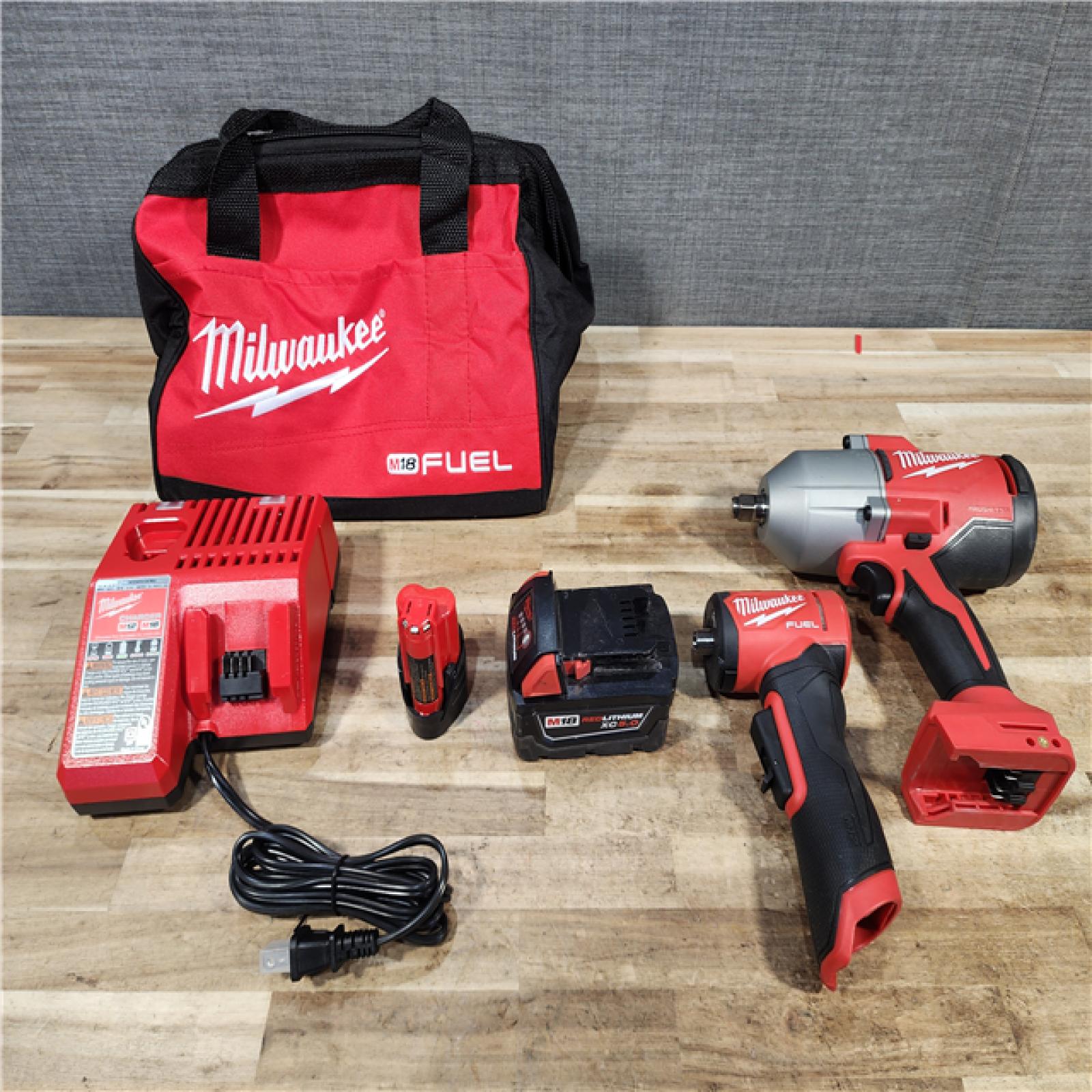 HOUSTON LOCATION - AS - IS Milwaukee 2 Tool Combo Kit W/ (2) Battery & Charger