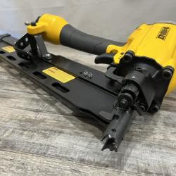 AS-IS DEWALT Pneumatic 21-Degree Collated Corded Framing Nailer