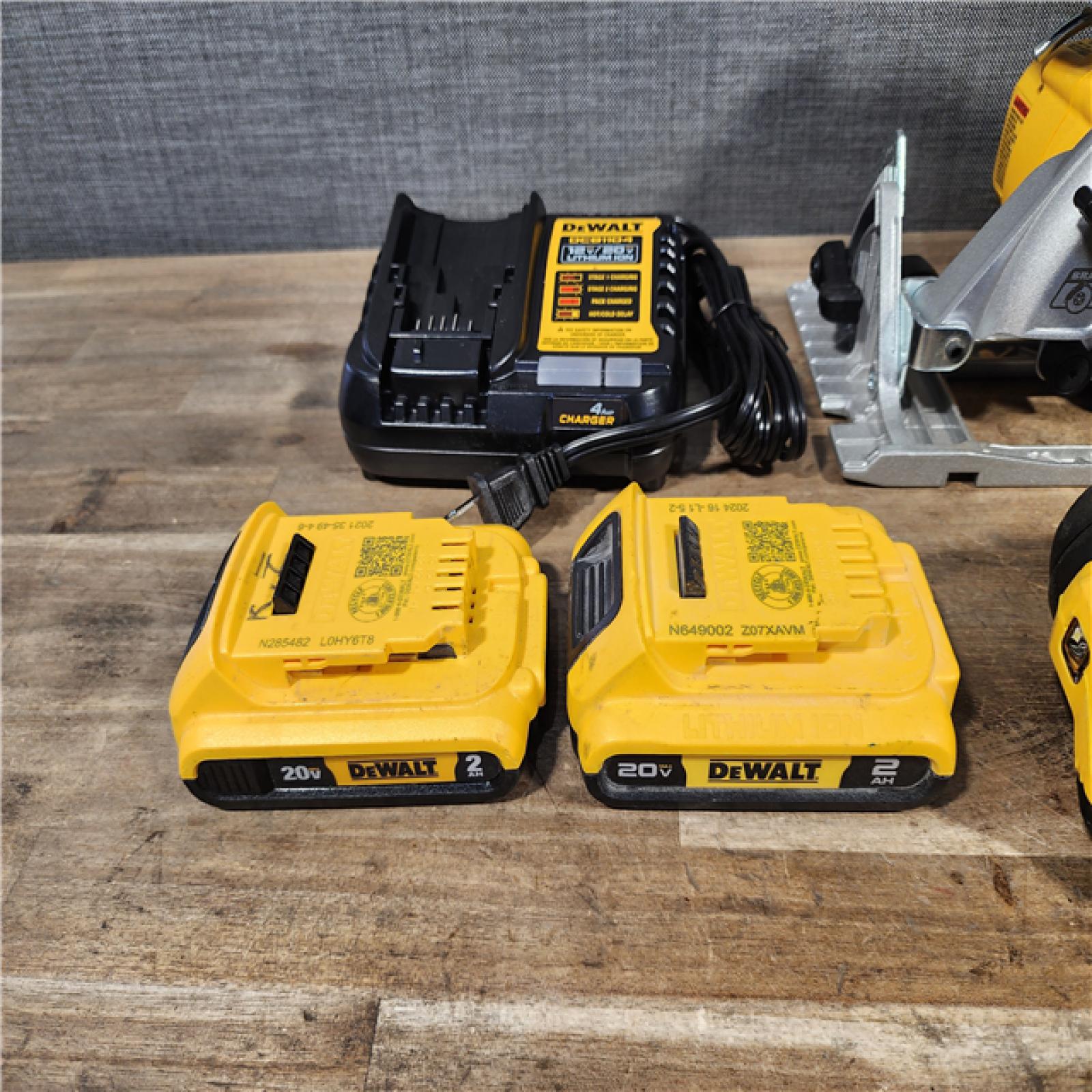 HOUSTON LOCATION - AS-IS DEWALT 4 TOOL COMBO KIT W/ (2) BATTERY & CHARGER