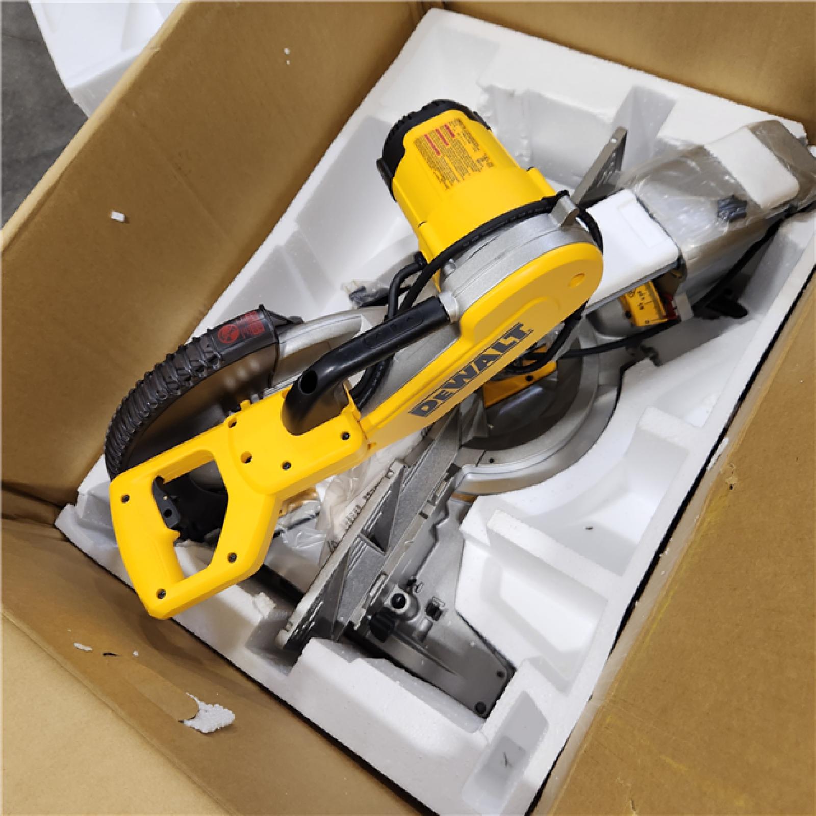 Like New- DEWALT 12-in Dual Bevel Sliding Compound Miter Saw