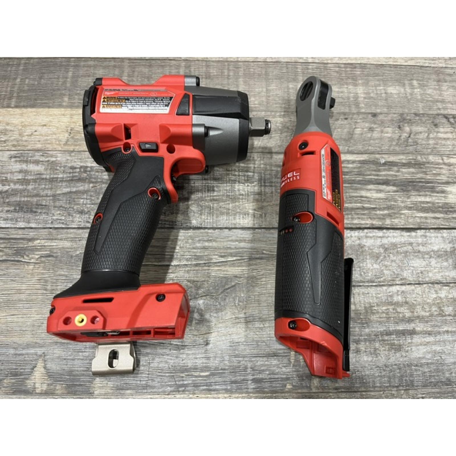 AS-IS Milwaukee FUEL 18V Cordless Mid Torque 1/2 in. Impact Wrench w/ 12 FUEL 3/8 in. Ratchet Combo Kit