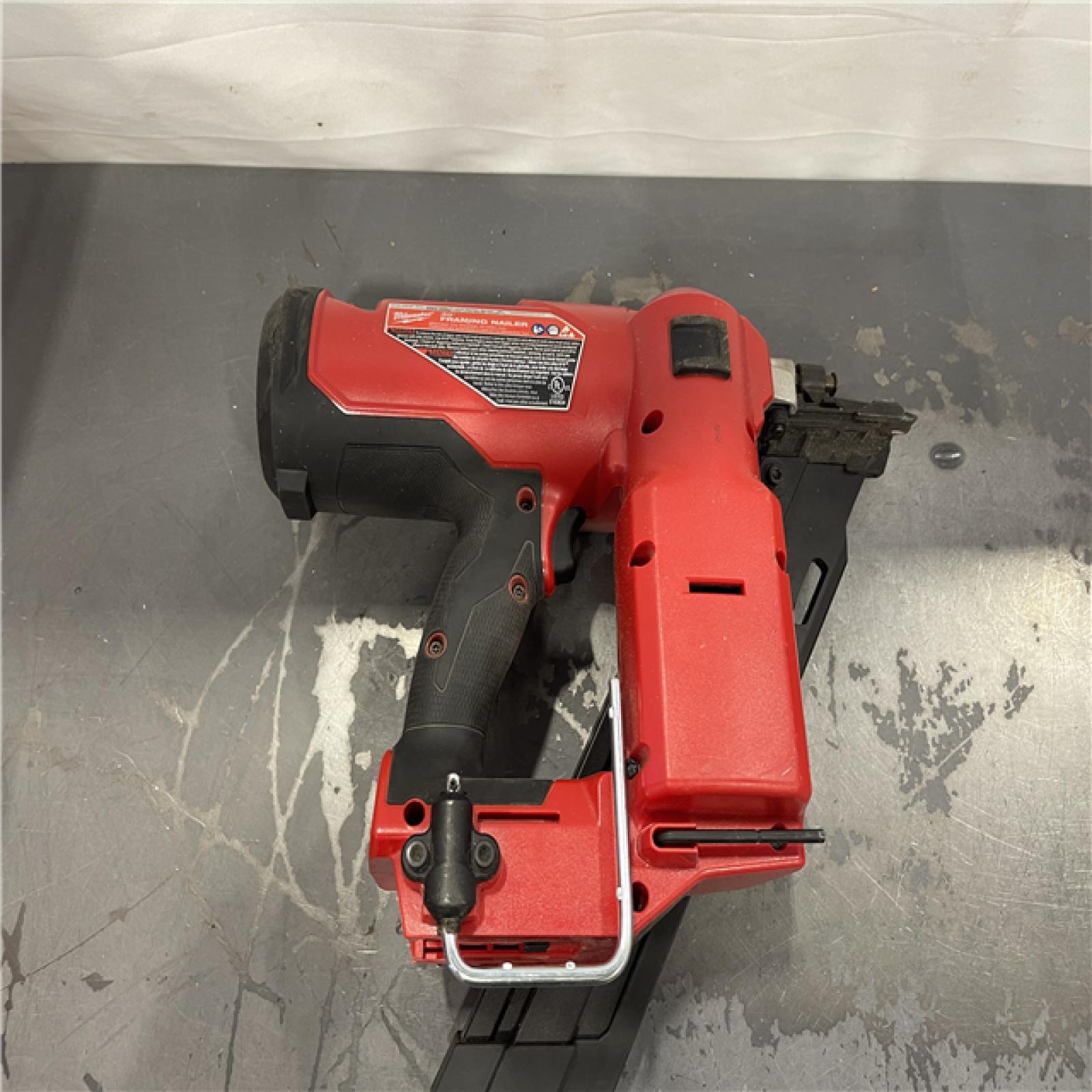 AS-IS- Milwaukee M18 FUEL 30 Degree Framing Nailer (TOOL ONLY)