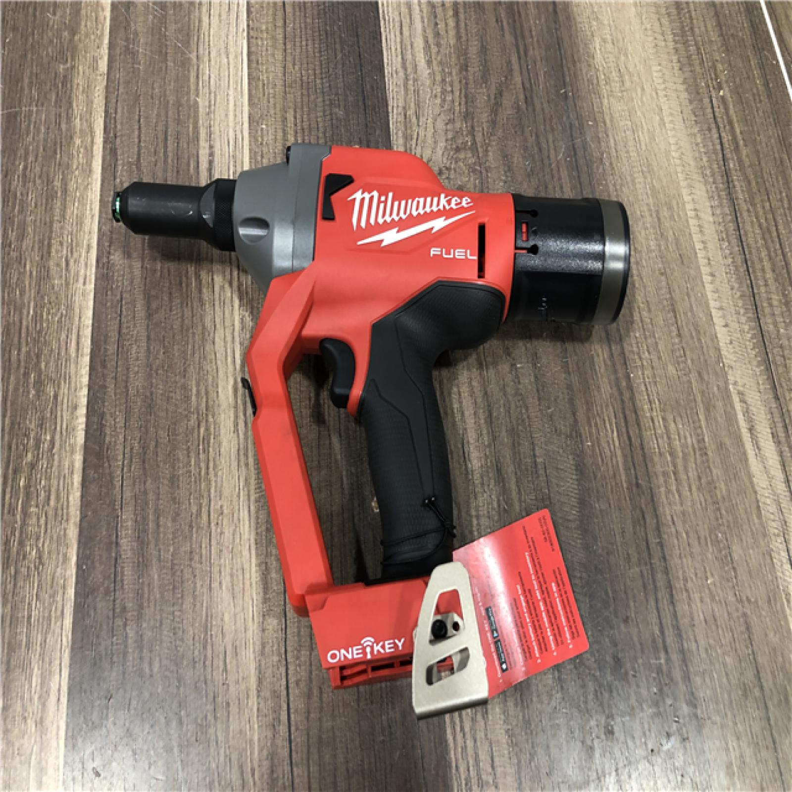 AS-IS Milwaukee M18 FUEL ONE-KEY 18-Volt Lithium-Ion Cordless Rivet Tool (Tool-Only)
