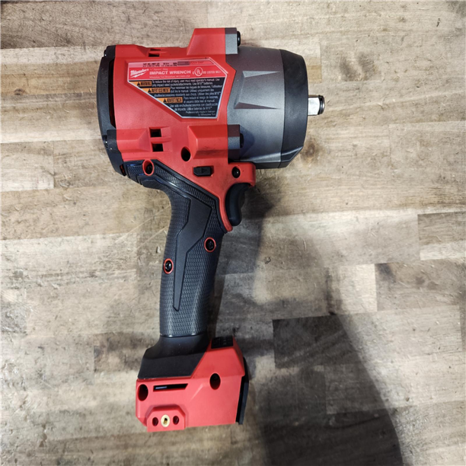 HOUSTON LOCATION - AS-IS Milwaukee FUEL 18V Lithium-Ion Brushless Cordless 1/2 in. Impact Wrench w/Friction Ring Kit