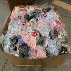 DALLAS LOCATION- NEW!- BULLSEYE MIXED CLOTHING PALLET (300 UNITS)