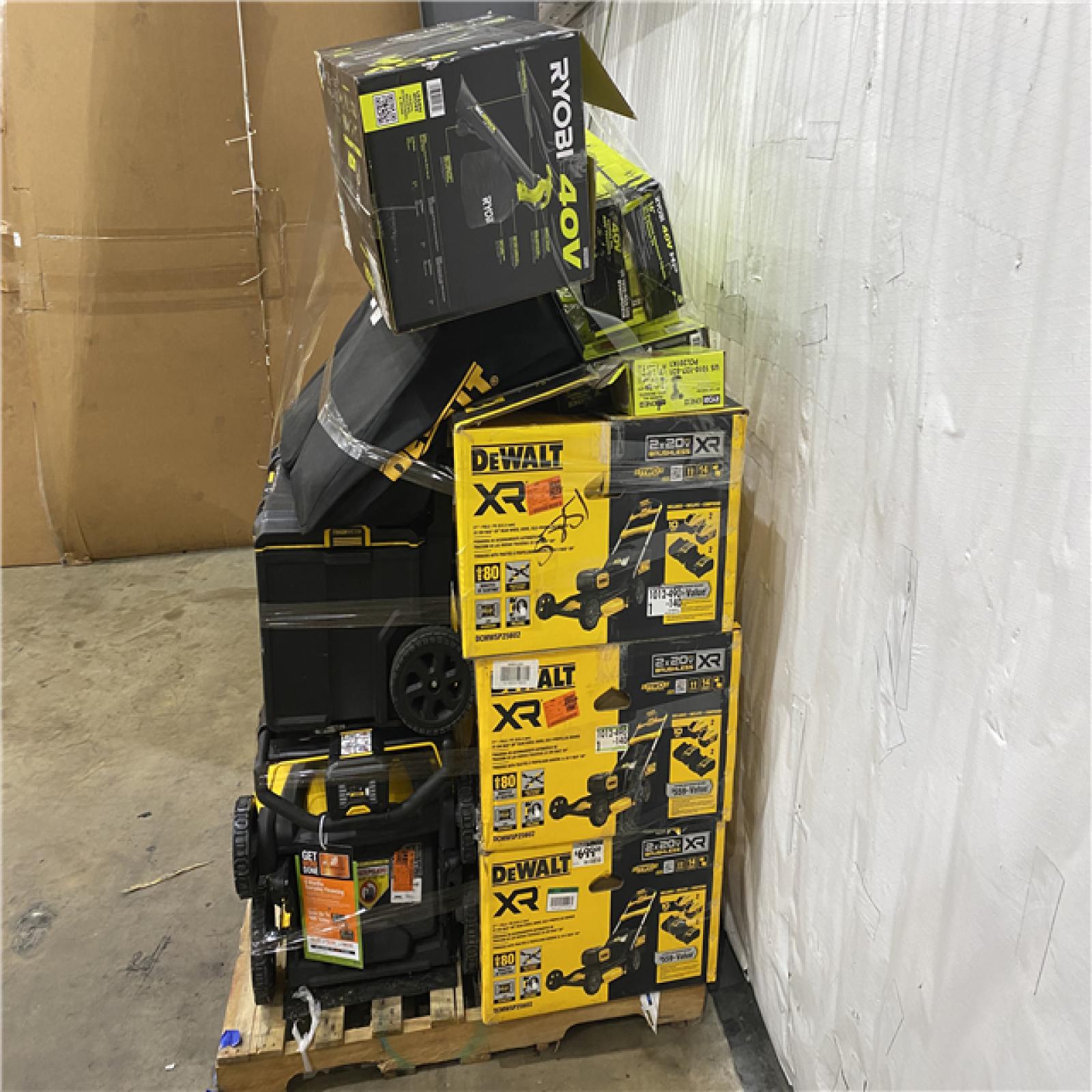 Houston Location AS IS - Outdoor Pallet