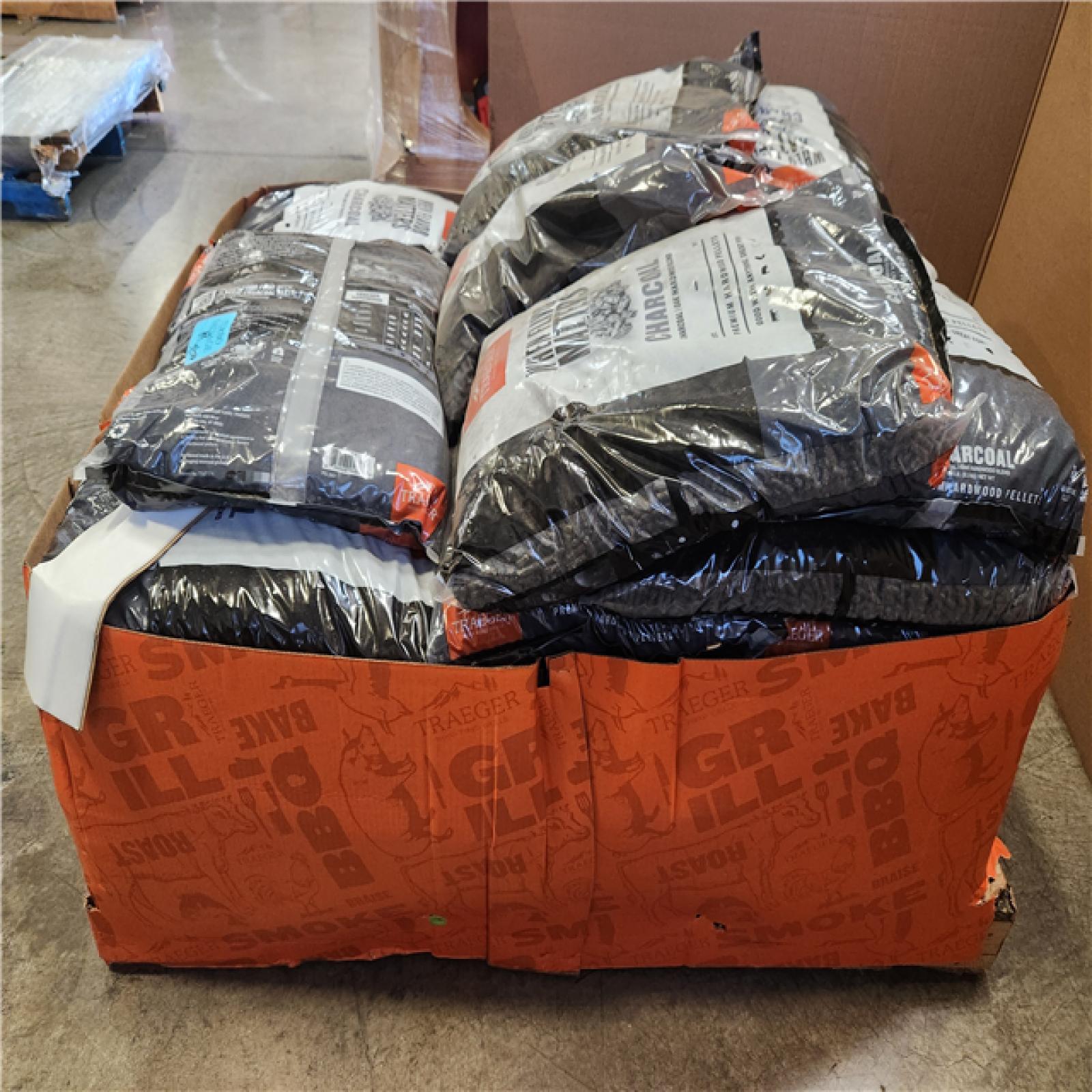 Phoenix NEW Traeger Charcoal Wood Grilling Pellets  18 lb. Bag Pallet (44-Bags)
