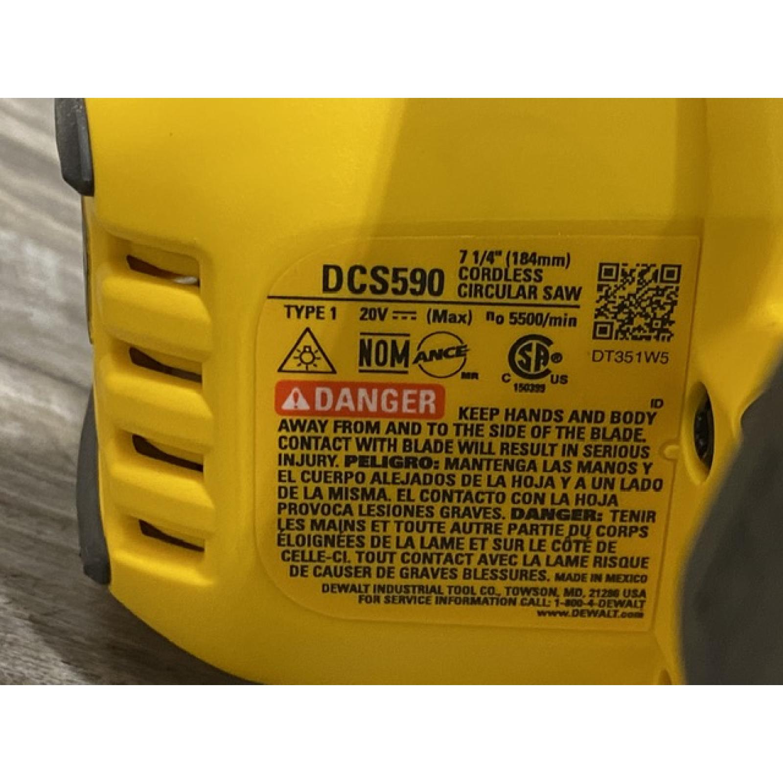 AS-IS DEWALT 20V MAX Lithium-Ion 7-1/4 in. Cordless Circular Saw Kit