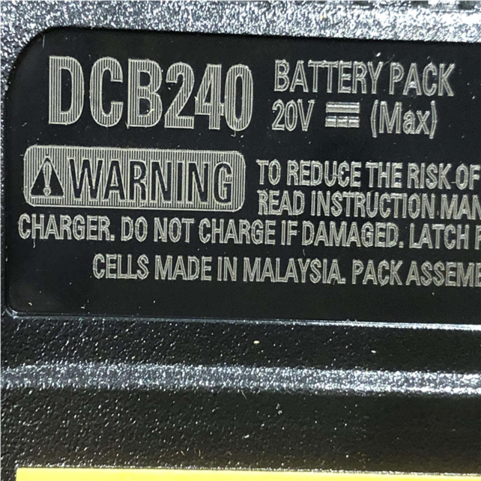 AS-IS DEWALT 20V MAX Lithium-Ion 6.0Ah and 4.0Ah Battery and Charger Starter Kit