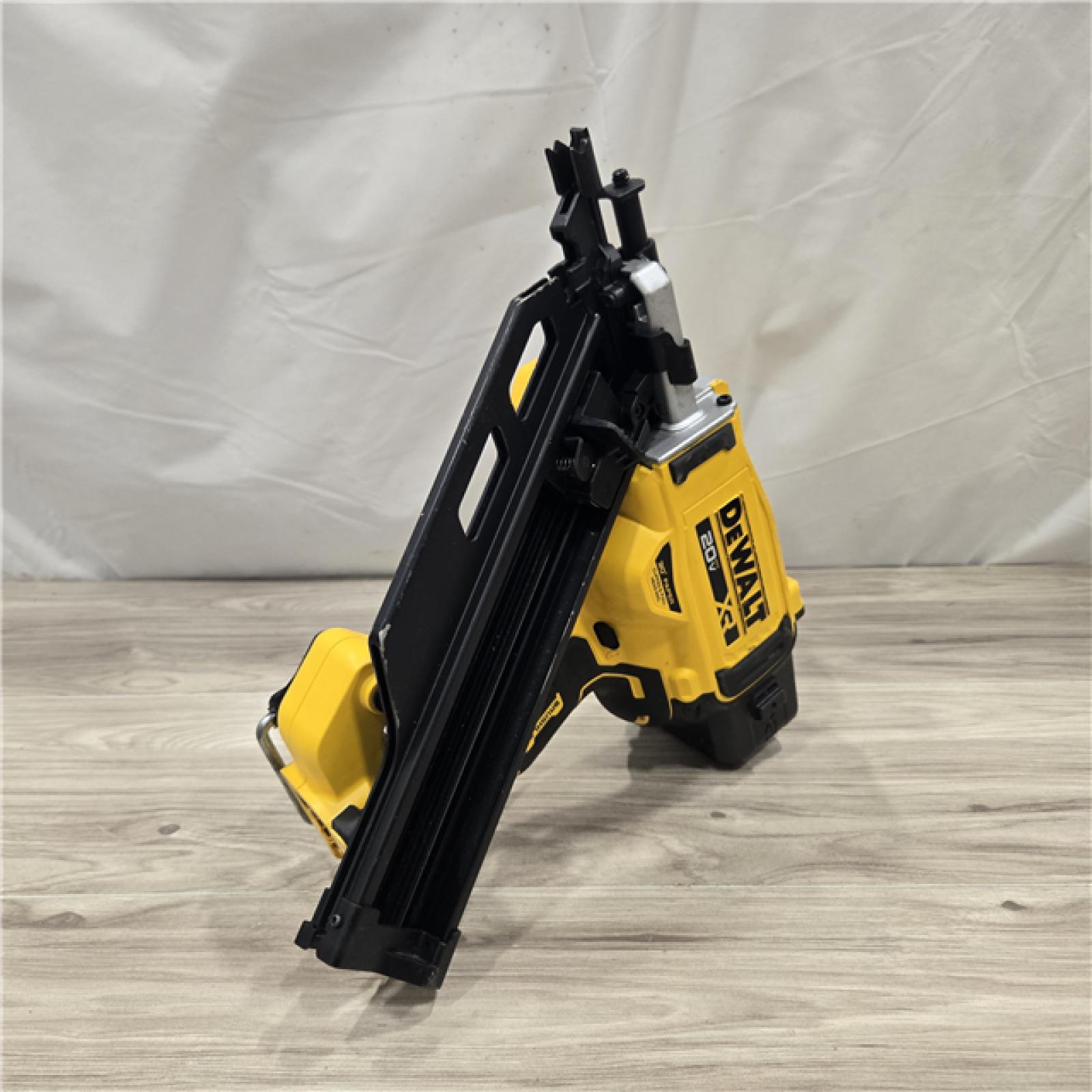 AS-IS DEWALT 20V 30 Degree Cordless Framing Nailer (Tool-Only)