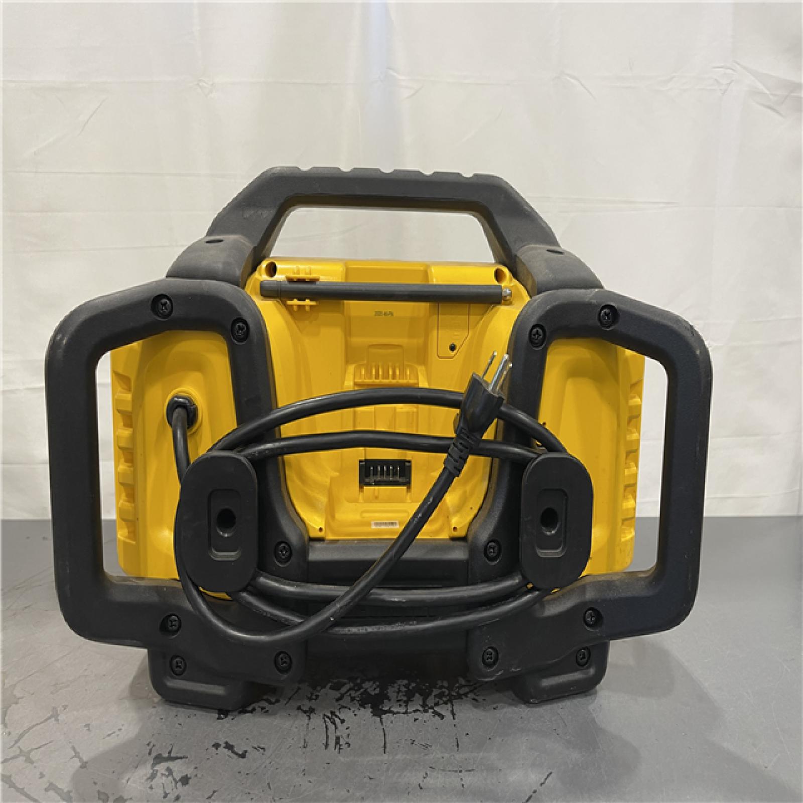 AS-IS- NEW! DEWALT Bluetooth Charger Radio