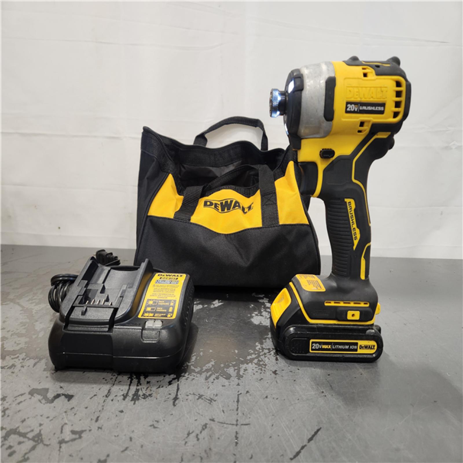 AS-IS- DEWALT Atomic 20V Max Lithium-Ion Brushless Cordless Compact 1/4 in. Impact Driver Kit