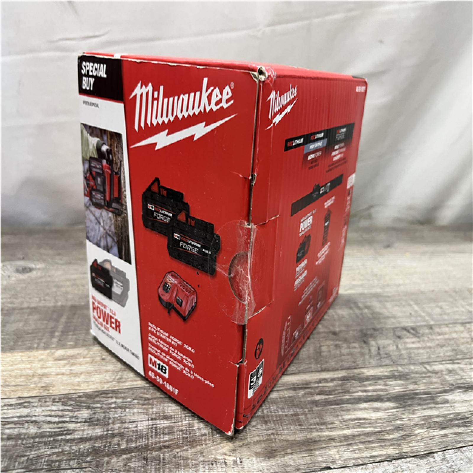 NEW - Milwaukee 18-Volt Lithium-Ion REDLITHIUM FORGE Starter Kit with (2) 8. 0Ah Battery and Rapid Charger