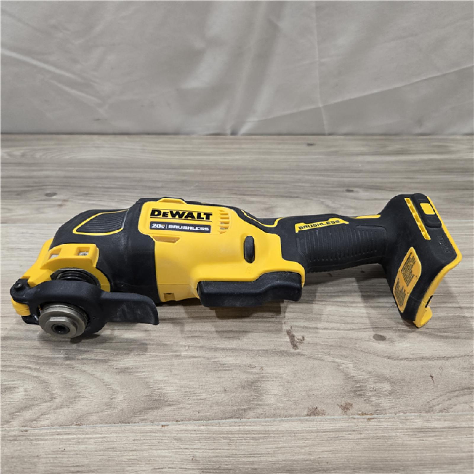 AS-IS DEWALT ATOMIC 20V MAX Cordless Oscillating Multi Tool (Tool Only)